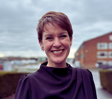 Headshot of Sarah Burns